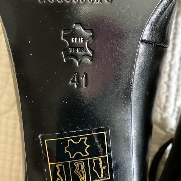 EUC VTG Jean Paul Barriol black leather pump w/ankle strap & bows - Picture 12 of 14